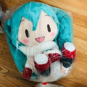 Hatsune Miku Christmas 2018 Plushy